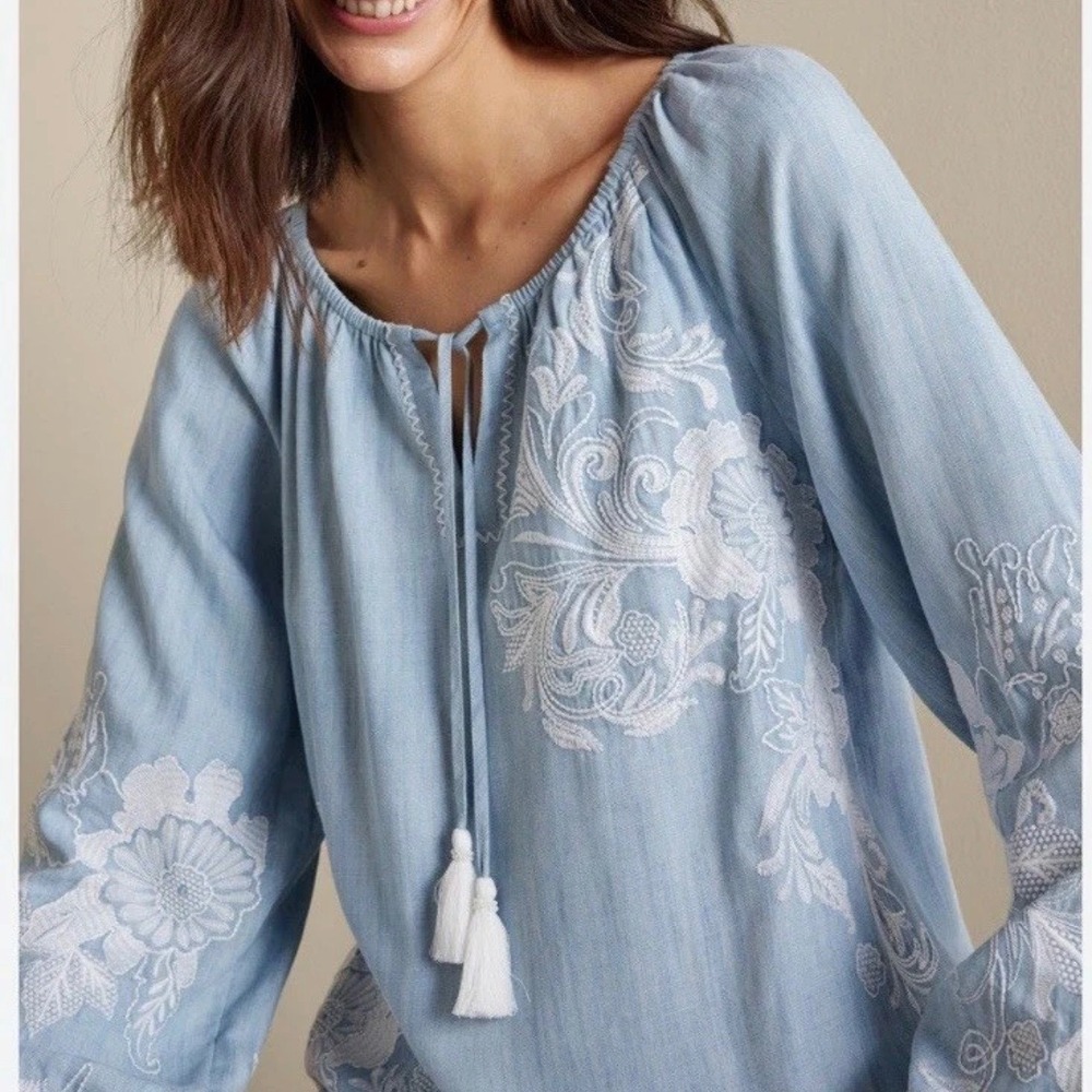 Soft Surroundings Diya Embroidered Peasant Top Womens LG Floral Blue Chambray